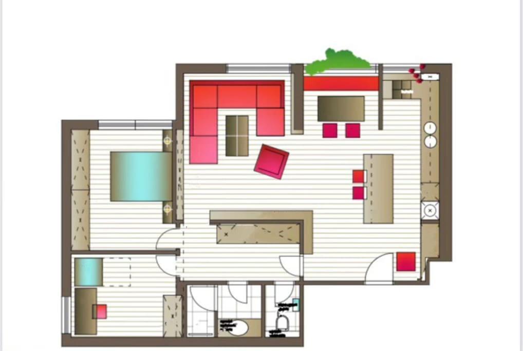 2 Bedroom Penthouse In Center, Free Parking *