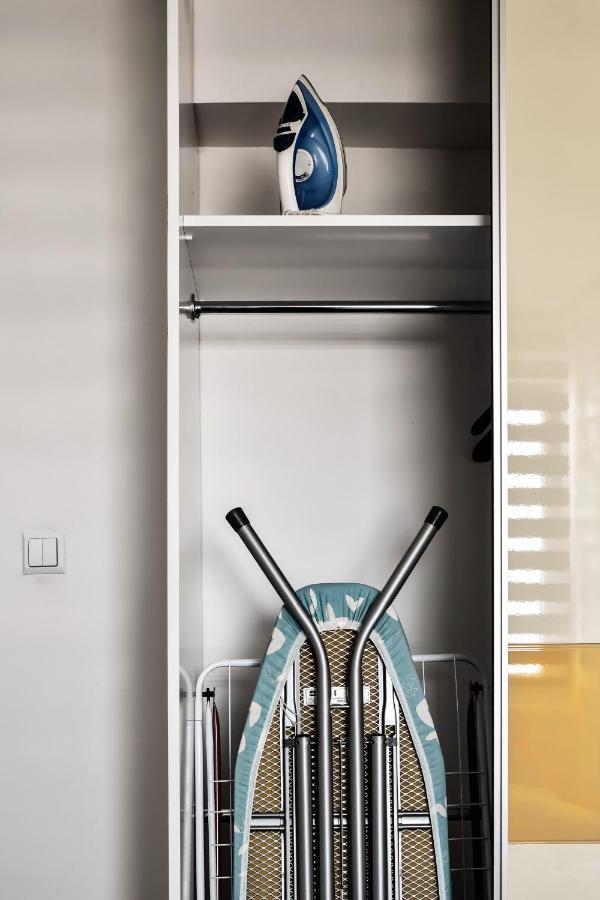 2 Bedroom Penthouse In Center, Free Parking *